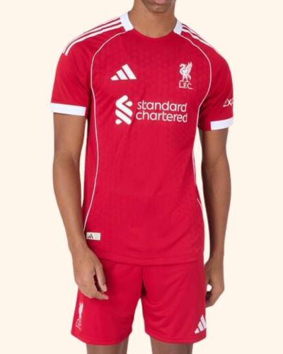 طقم نادي ليفربول الأساسي أحمر– موسم 2025/2026