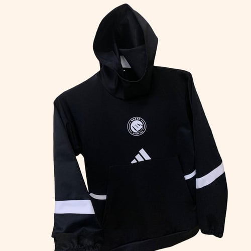 بلوفر شتوي اسود نادي النصر 2026 بغطاء رأس لجميع ال...