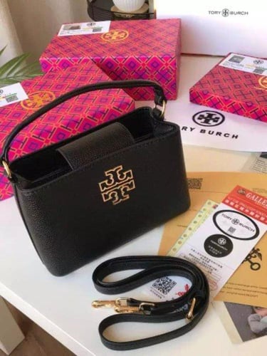 شنط يد نسائية بتصميم عصري _ متجر مودل