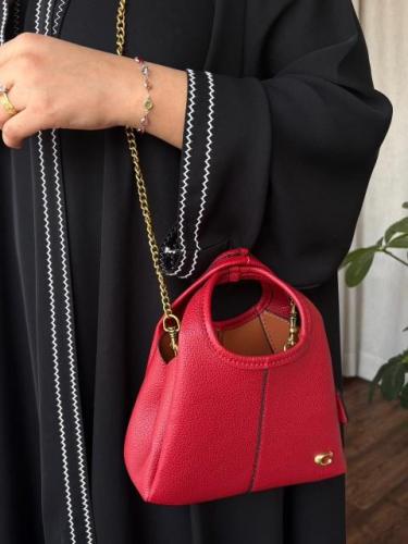 شنطة كوتش مستر كواليتي بتصميم عصري - متوفرة بـ 3 أ...