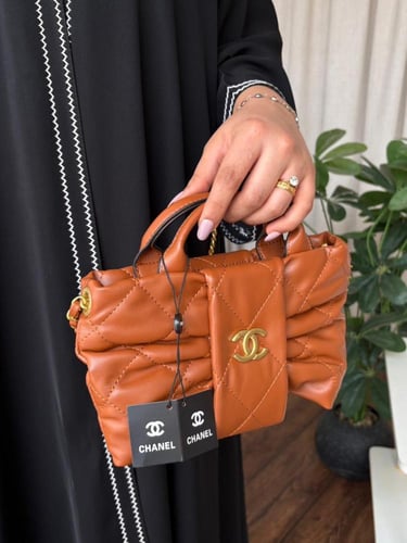 شنطة شنل مستر كواليتي بتصميم مبطن وكامل الملحقات _...