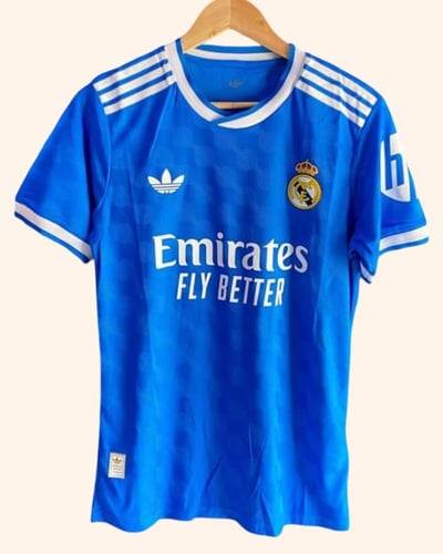 تيشيرت ريال مدريد الثالث الازرق 2025-2026 فئة اللا...