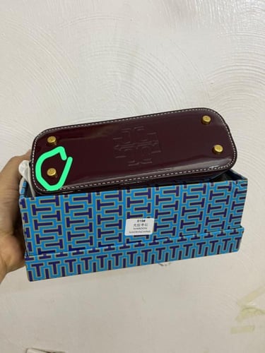 شنط يد نسائية ماركة تري بوش بتصميم عصري _ متجر مود...