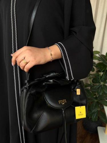 احدث شنط فندي نسائية جودة عالية،لون اسود ملكي