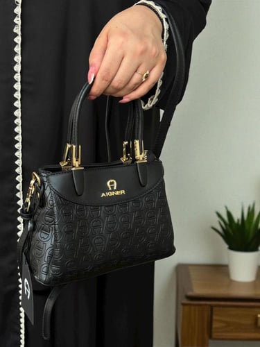 حقيبة يد نسائية من Aigner