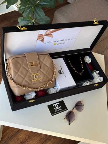بوكس هدايا نسائية فاخر – شانيل وسلسال