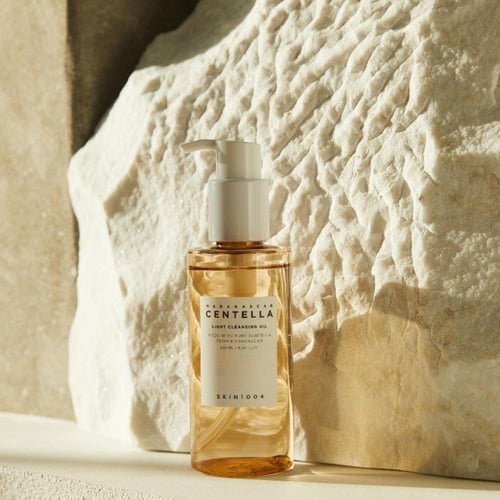 سيروم منظف زيتي لايت بعشبة السينتيلا من سكين 1004...