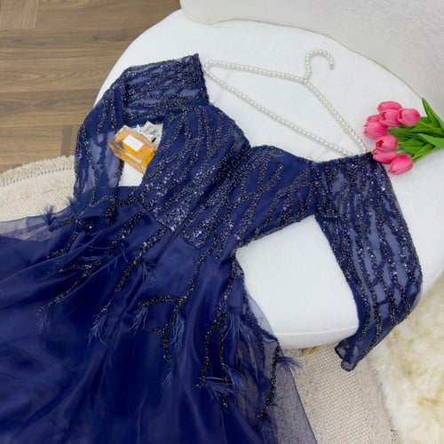 فستان كحلي طويل بأكمام فخم للسهرات