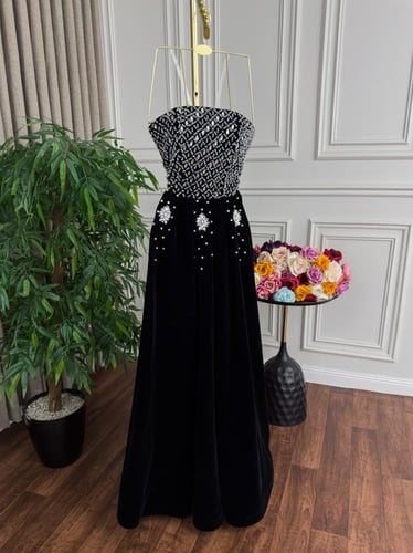 فستان سهرة جوخ مطرز يدوي