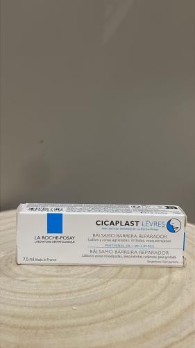 لاروش بوزيه سيكابلاست بلسم شفاه 7.5مل