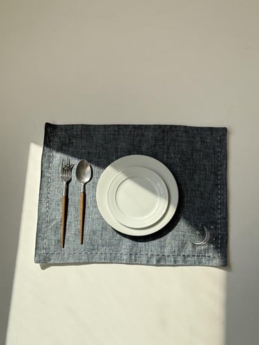 اسود / قطعتين