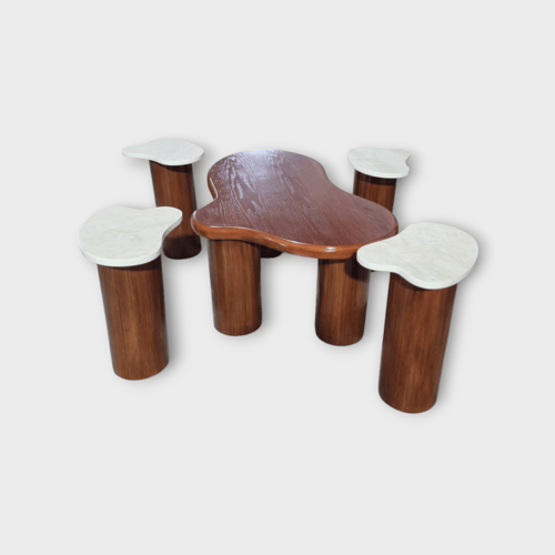 طاولة خشب مع 4 طاولات خدمة – تصميم فاخر وعملي