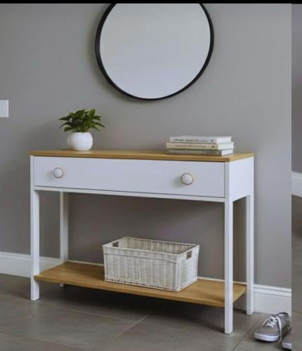 كونسول خشبي