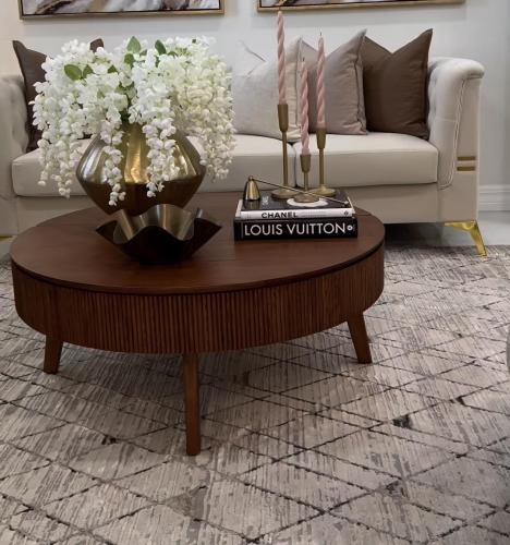 طاوله خشب دائرية