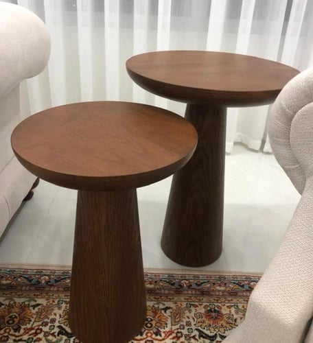 طاوله و٢خدمه