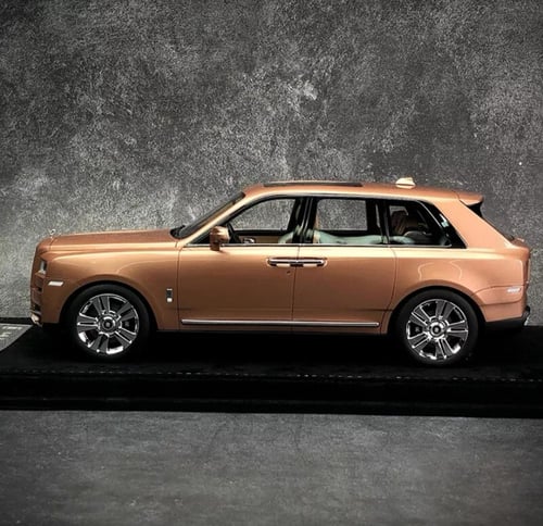 HH Model 1:18 Rolls-Royce Cullinan Champagne Resin...