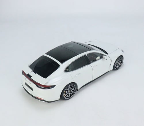 Porsche Panamera Turbo S 2020 Brand: Minichamps Sc...