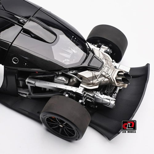 1:18 LCD Models McLaren Senna GTR 2021 white/ blac...