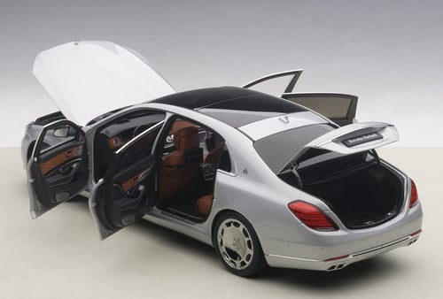 Mercedes-Maybach S-Klasse S600 (SWB) (Silver) AUTO...