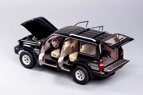TOYOTA LAND CRUISER LC80 Brand: KengFai Scale: 1/1...