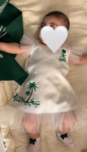 فستان فخامة بالاسم للبنات والمواليد