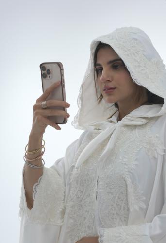 عبايه تطريز كامل للعبايه موضح بالصور