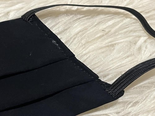 كمامه لون أسود