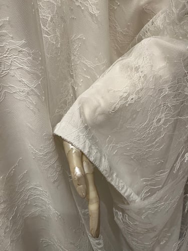 عبايه عروس دانتيل