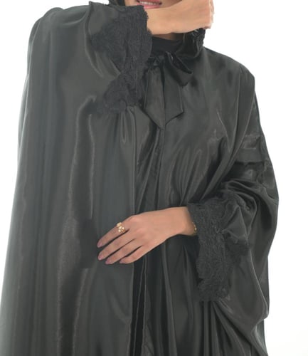 عباية العروس حرير ساتان أسود