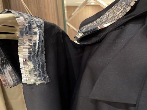 عباية العروس تبرق وترعد