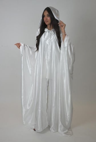 عباية عروس عرض الشهر