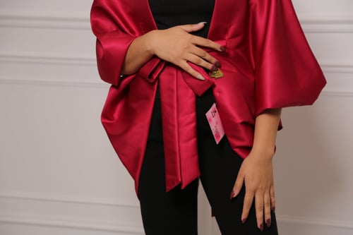 جاكيت فخم لون فوشي مع كريستال بالظهر