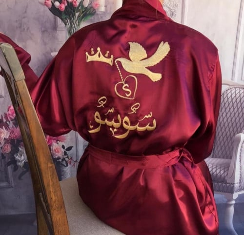 روب عروسه أحمر