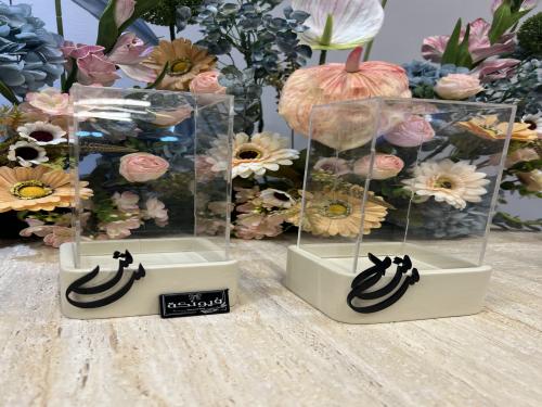 بوكس عطور قاعدة جلد بيج مع أسم