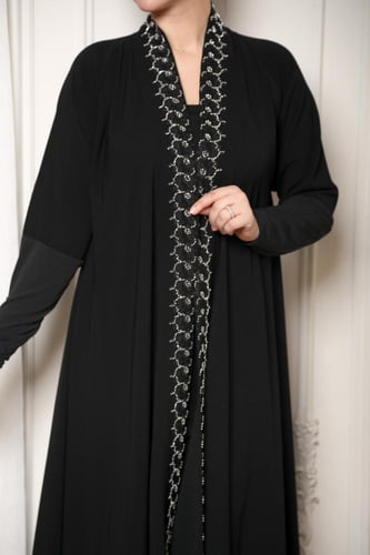 عباية دبل كلوش سوداء فخمة مزينة بشك يدوي أمامي وأك...