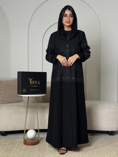 عباية بليزر لون أسود مزينة بالدانتيل الفرنسي الفاخ...