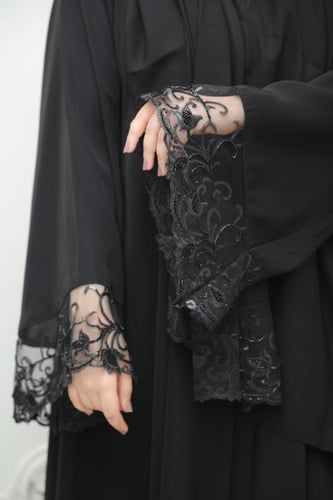 عباية دبل كلوش سوداء قماش انترنت مع كلفه دانتيل