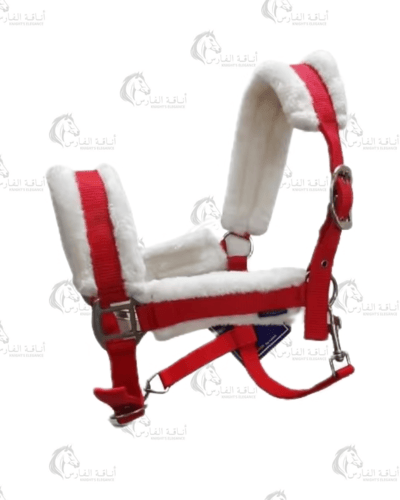 راسيات ناعمة مبطنة بفرو من هاي رايدر بمقودها