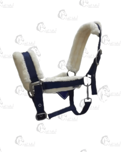 راسيات ناعمة مبطنة بفرو من هاي رايدر بمقودها