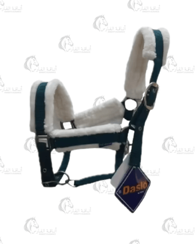 راسيات ناعمة مبطنة بفرو من هاي رايدر بمقودها