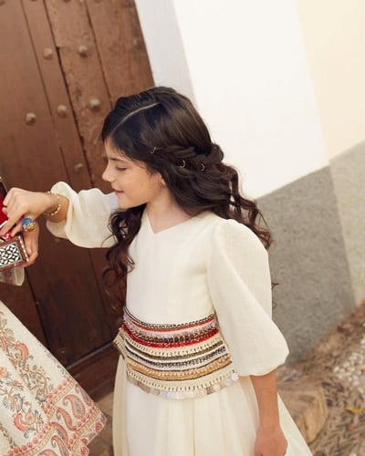 فستان بناتي بشك ع الخصر