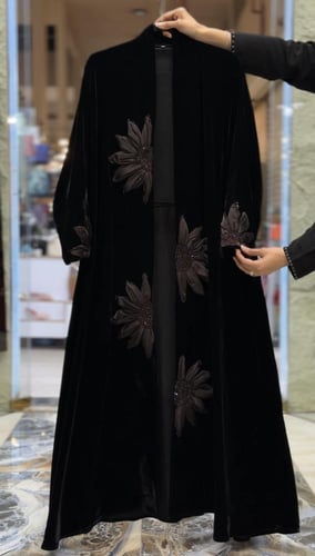 عباية الورد الشتويه