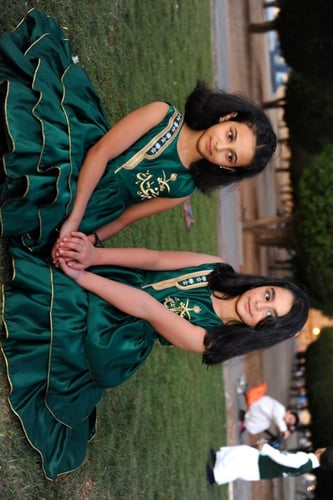 فساتين العيد الوطني