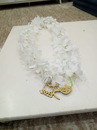 عقد من الورد ترخرج بالاسم