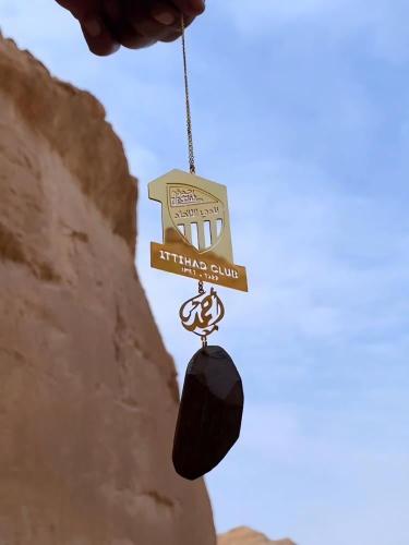 تعليقه سياره شعار نادي الاتحاد بلاسم