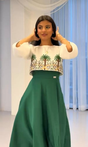 فستان المملكه بالاسم