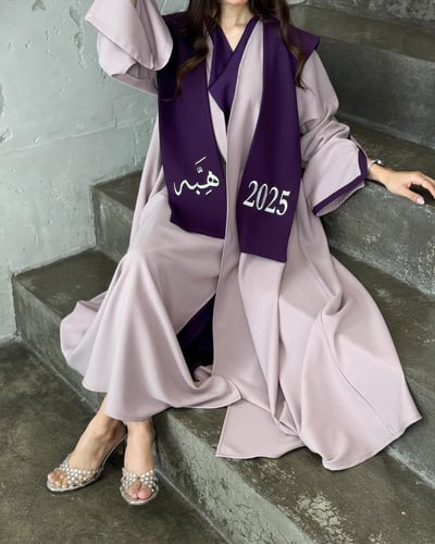 عبايه تخرج 2025