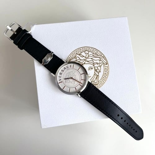 ساعة versace