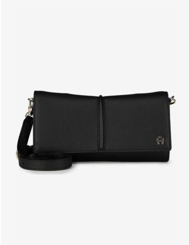 شنطة aigner