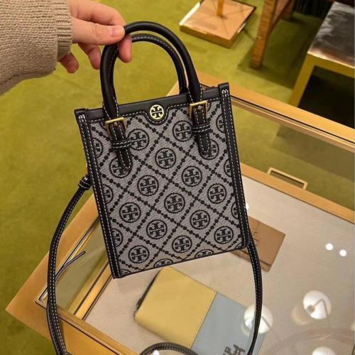 شنطة tory burch